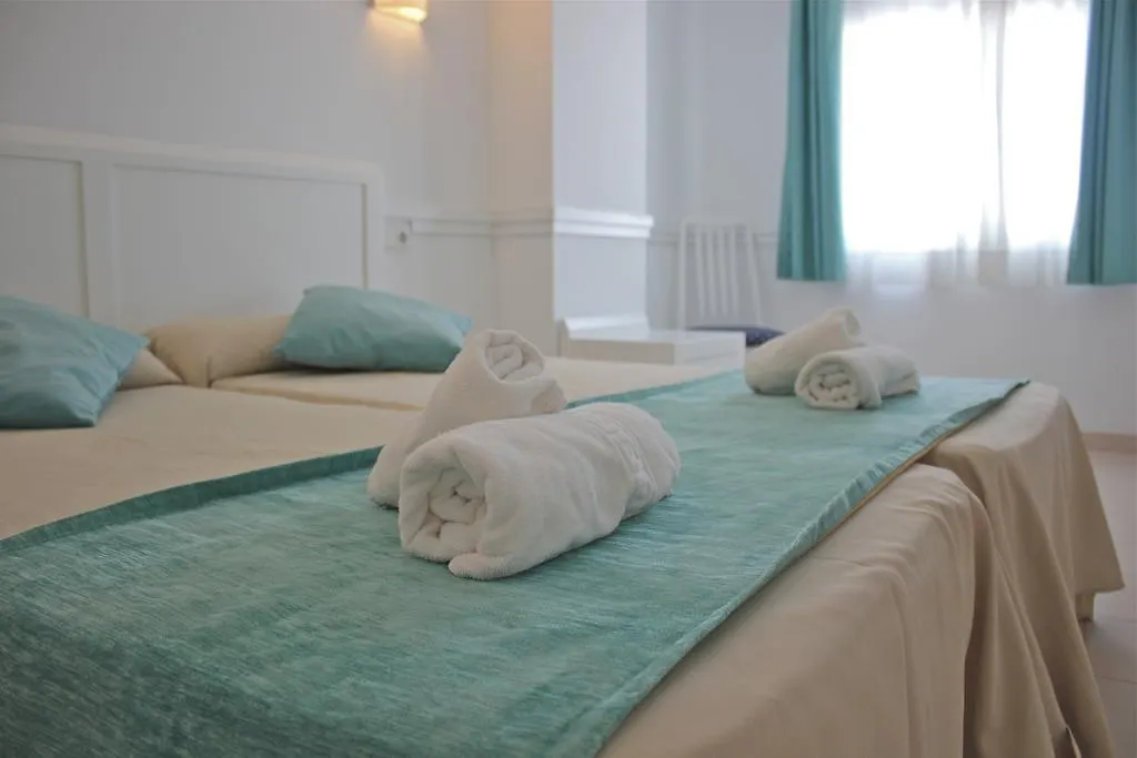 Hostal Brisa Marina Port de Alcudia  Affittacamere